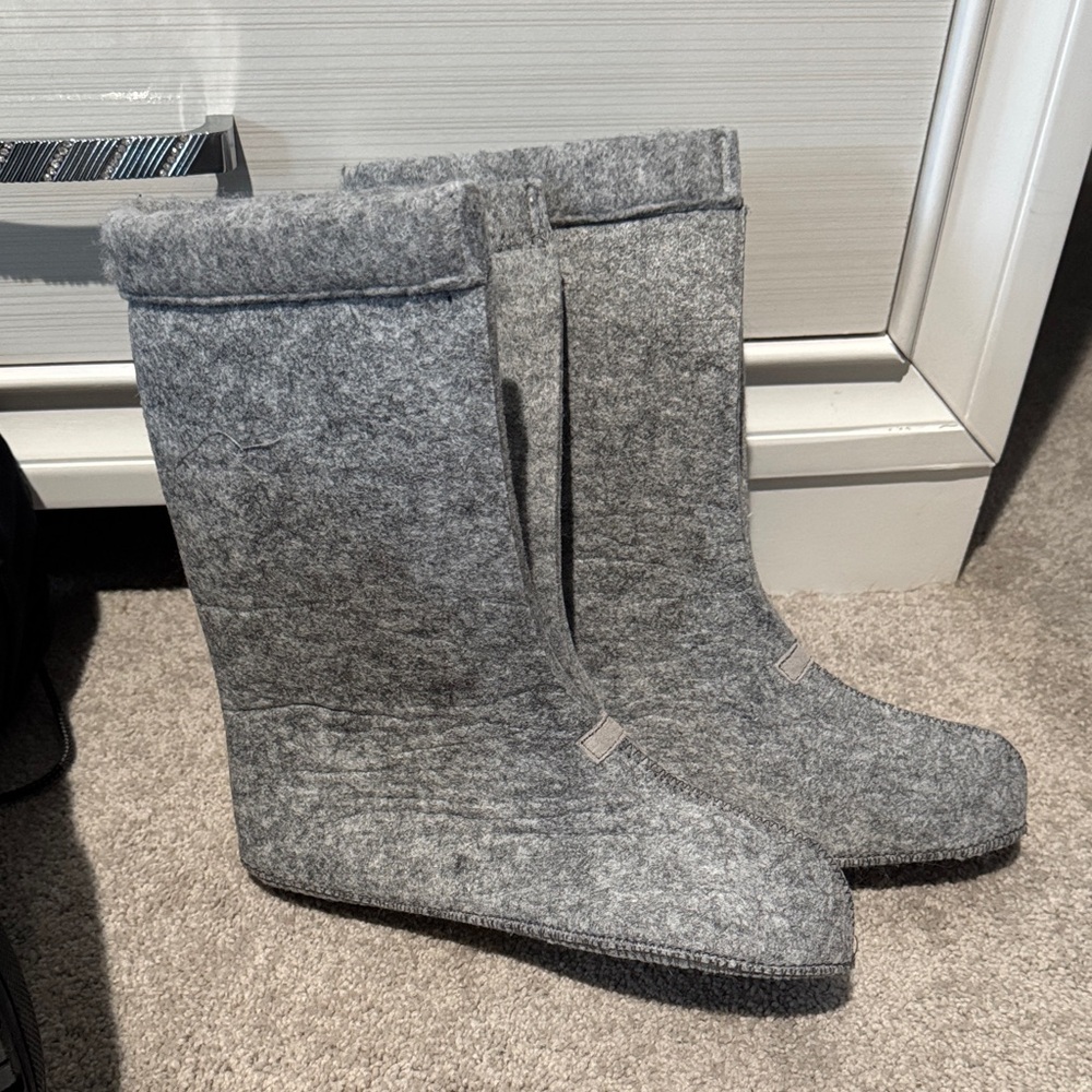 L.L. Bean Black and Gray Kids Snow Boots - Picture 6 of 6